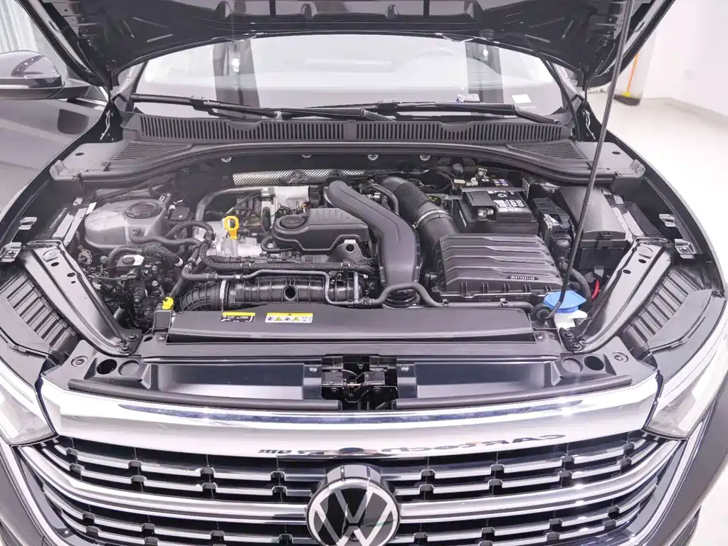 Volkswagen Volkswagen Sagitar 2025 Model Year Facelift 3 300TSI DSG Over Edition 2025 - thumbnail 23