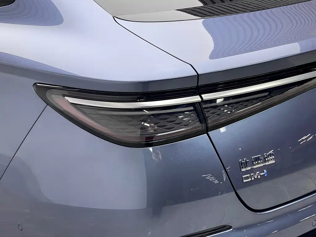 BYD BYD Seal 2023 DM-i 1.5T 121km Flagship Model 2025 - thumbnail 20