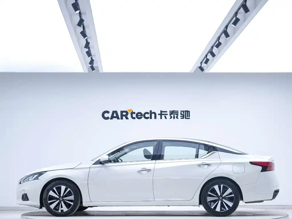Nissan Nissan Altima 2021 2.0L XL Upper AD1 Intelligent Navigation Edition 2022 - thumbnail 2