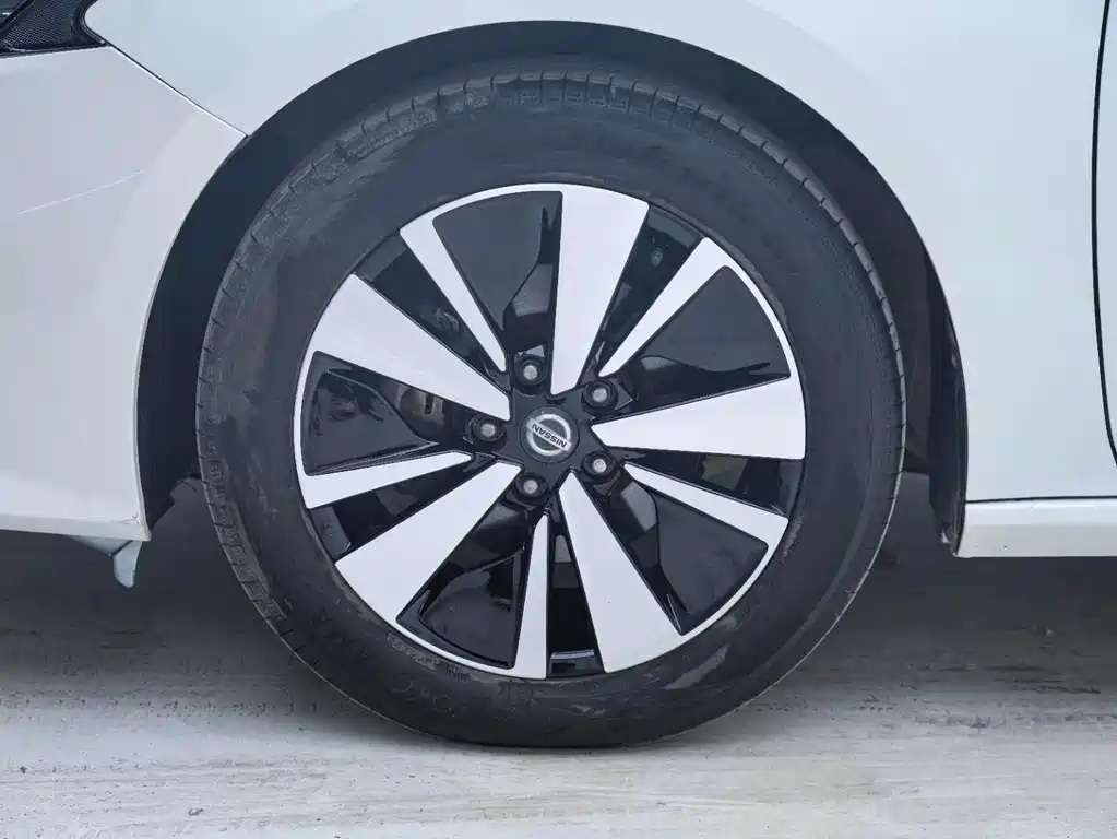 Nissan Nissan Altima 2021 2.0L XL Upper AD1 Intelligent Navigation Edition 2022 - thumbnail 11
