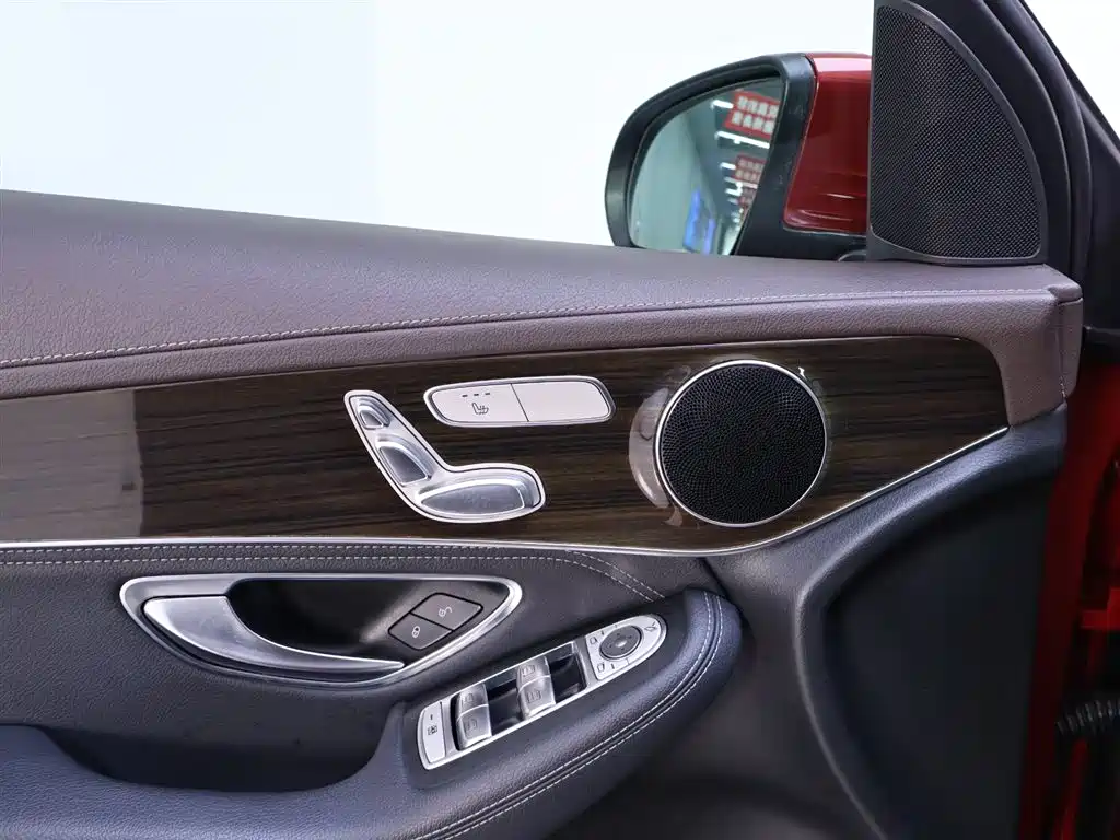 Mercedes-Benz Mercedes-Benz GLC 2016 GLC 260 4MATIC Sport Edition 2016 - thumbnail 17