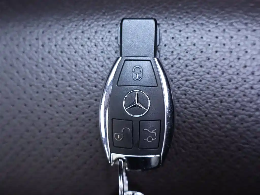 Mercedes-Benz Mercedes-Benz GLC 2016 GLC 260 4MATIC Sport Edition 2016 - thumbnail 25
