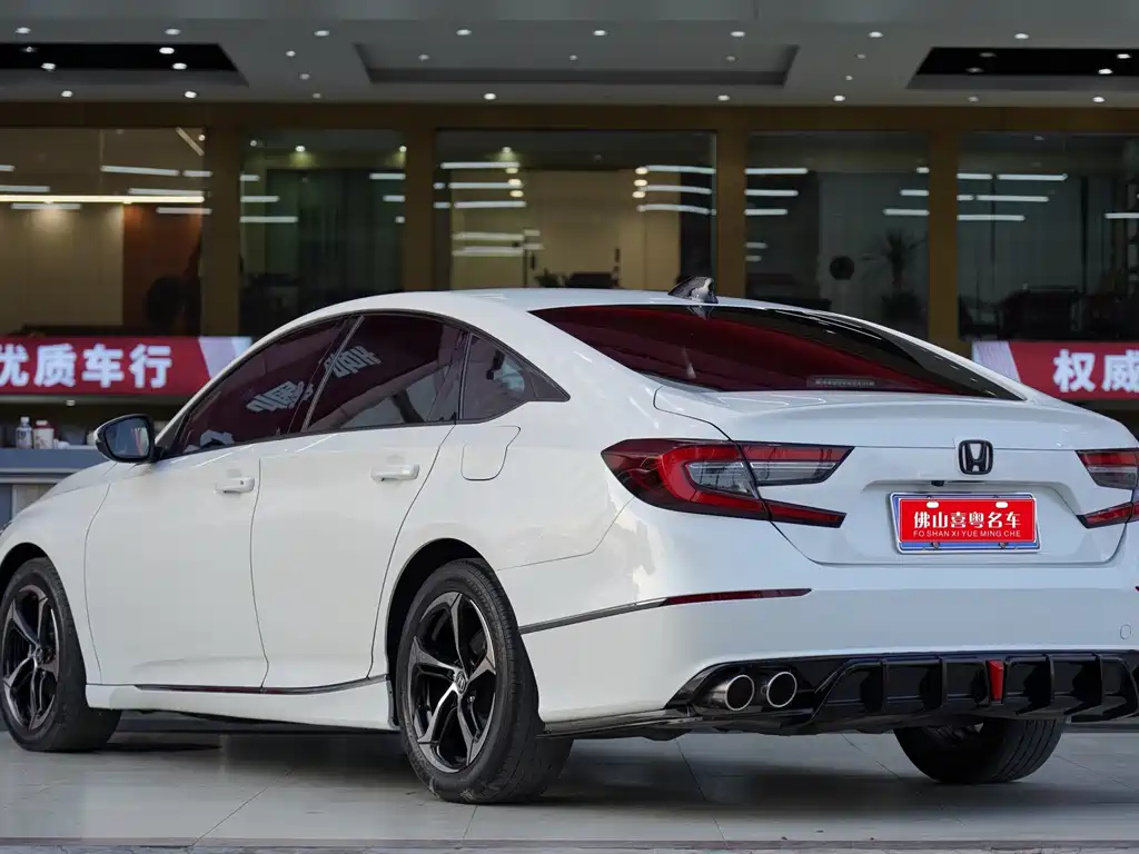 Honda Honda Accord 2022 260TURBO Luxury Edition 2022 - thumbnail 2