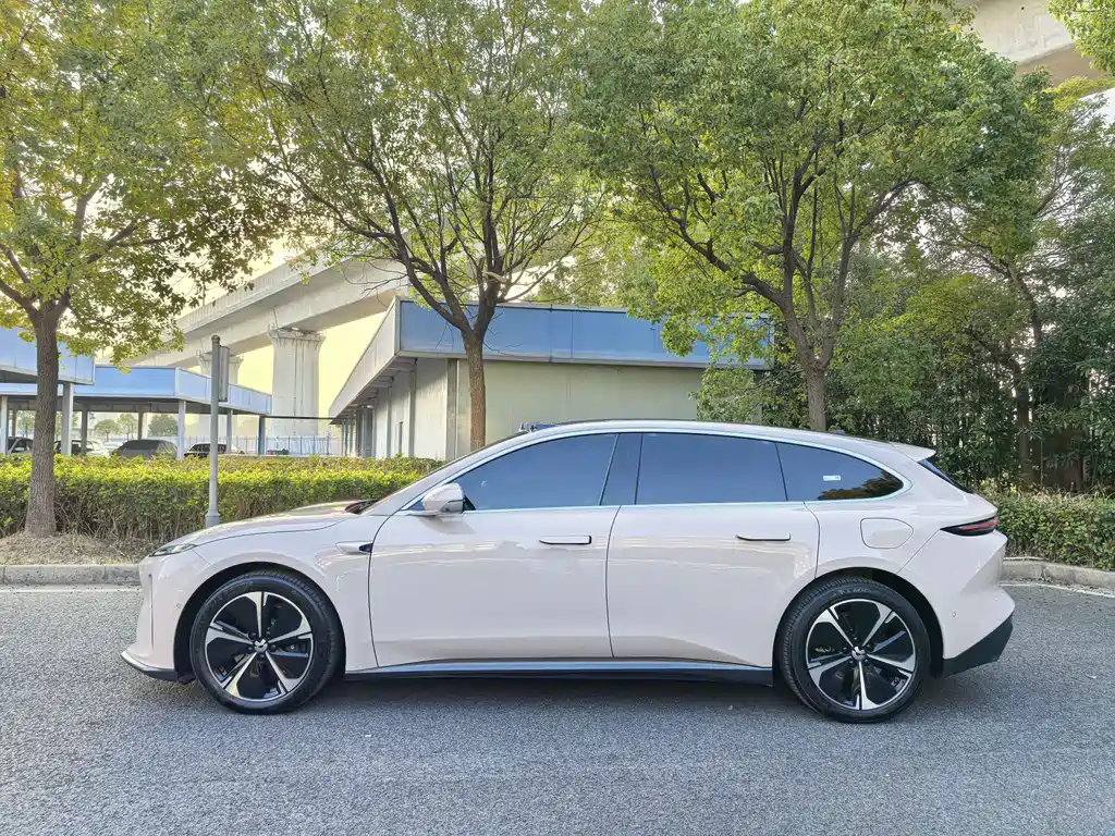 NIO NIO ET5T 2024 75kWh Touring 2024 - thumbnail 4