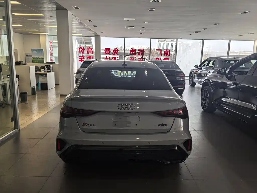 Audi Audi A3 2026 A3L Limousine 35TFSI Prestige 2025 - thumbnail 4