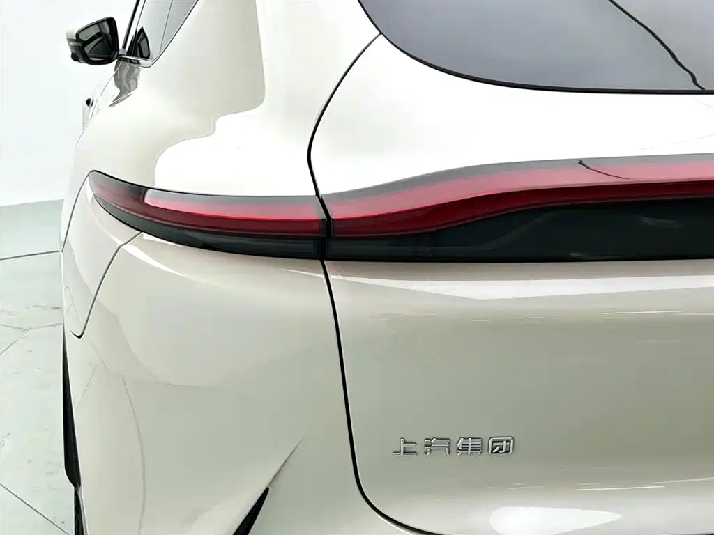 Zhiji Auto Zhiji LS7 2023 90kWh Elite RWD 2024 - thumbnail 5