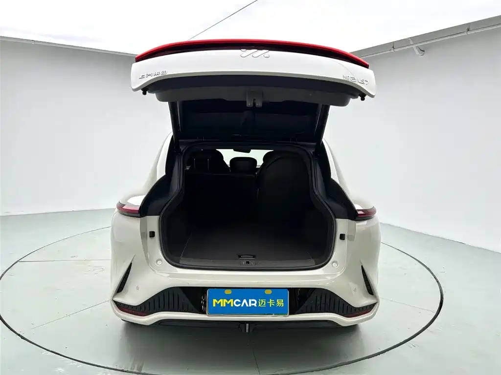Zhiji Auto Zhiji LS7 2023 90kWh Elite RWD 2024 - thumbnail 6