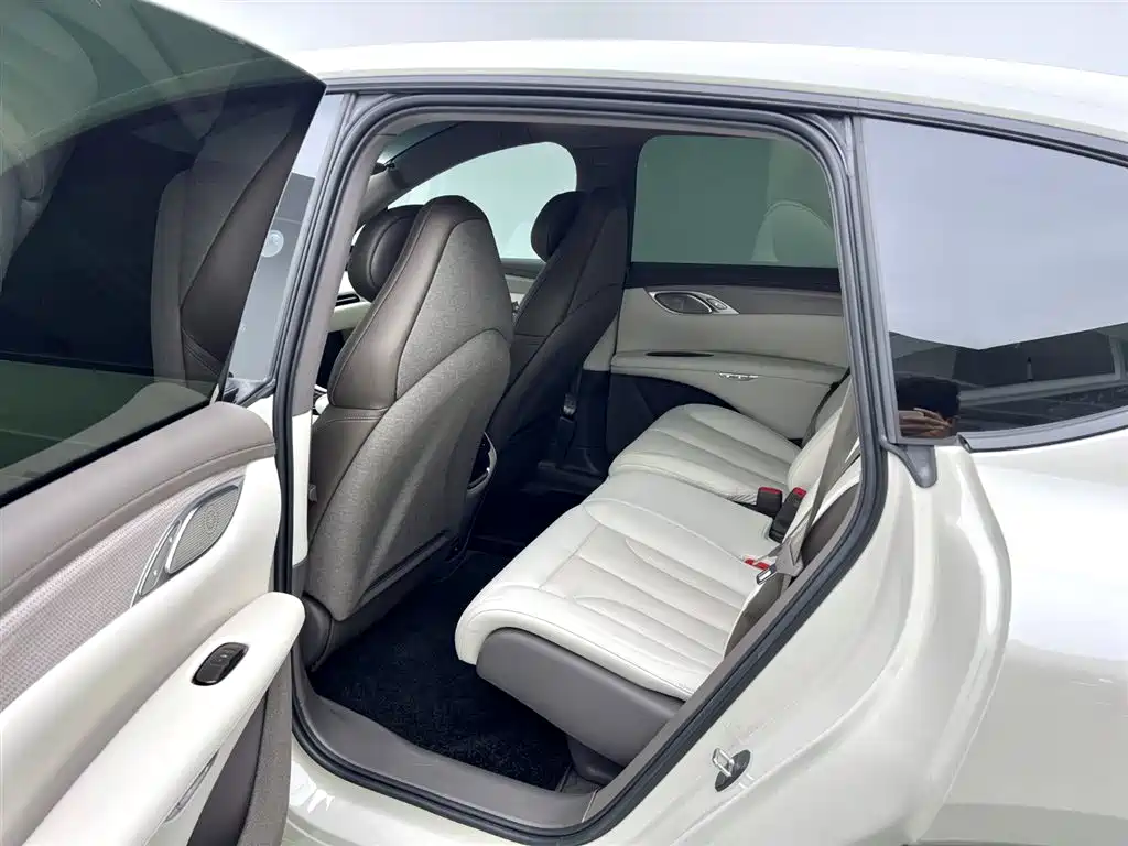 Zhiji Auto Zhiji LS7 2023 90kWh Elite RWD 2024 - thumbnail 13