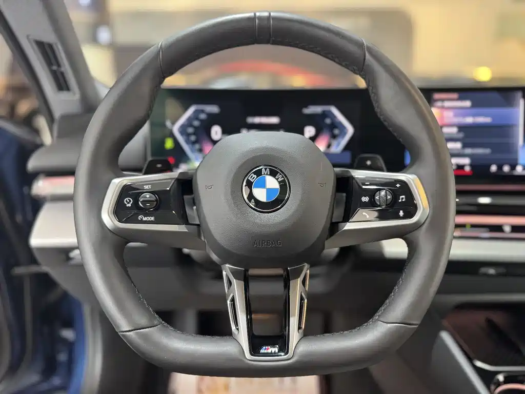 BMW BMW 5 Series Import 2024 Model 525i M Sport Package 2025 - thumbnail 8