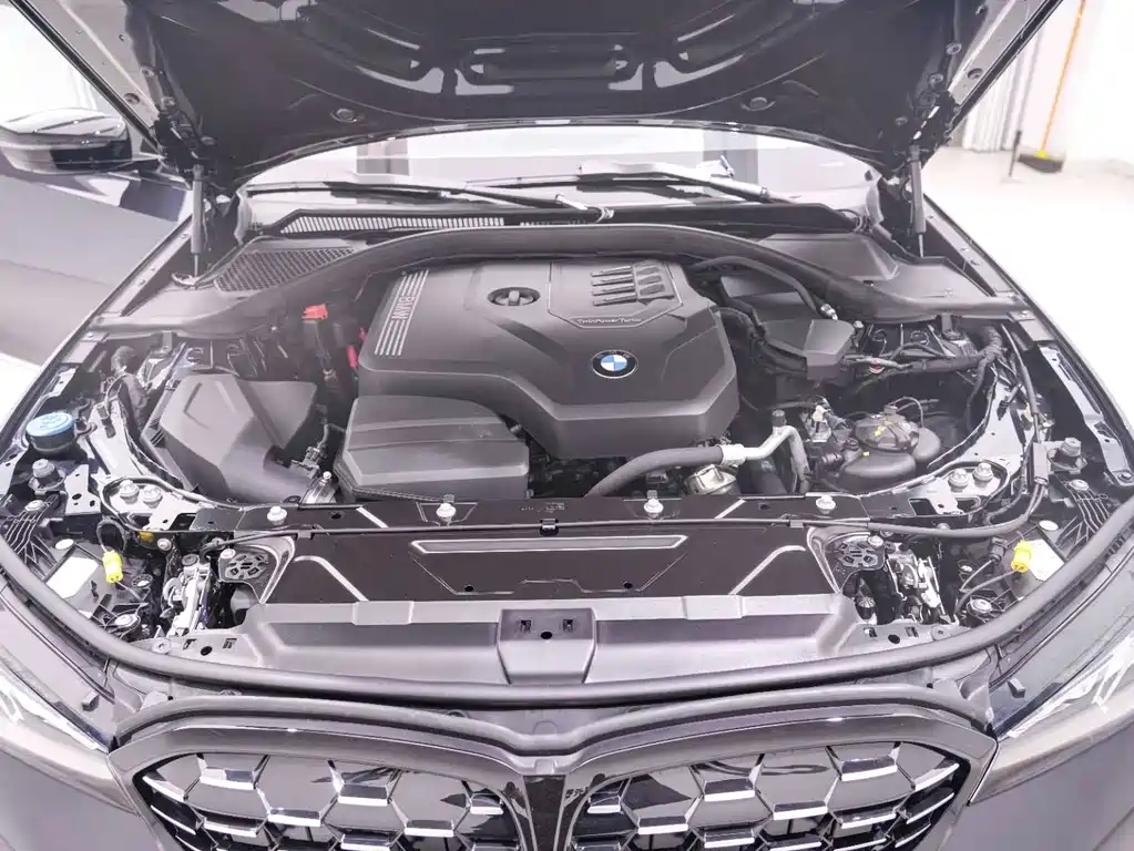 BMW BMW 3 Series 2023 325Li M Sport Shadow Night Package 2023 - thumbnail 26