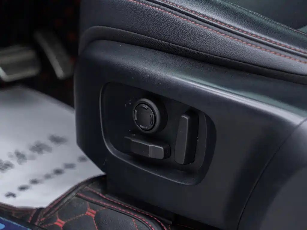 Land Rover Discovery Sport 2022 249PS R-Dynamic S Performance 5-Seat 2022 - thumbnail 6