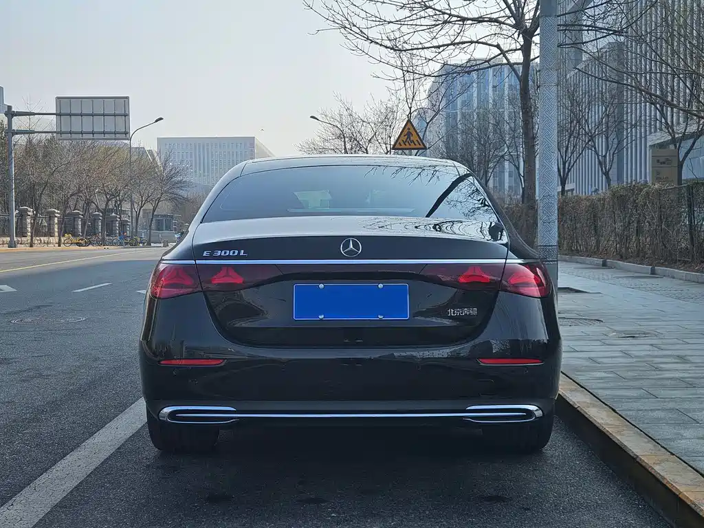 Mercedes-Benz Mercedes-Benz E-Class 2025 E 300 L Fashion Edition 2025 - thumbnail 5