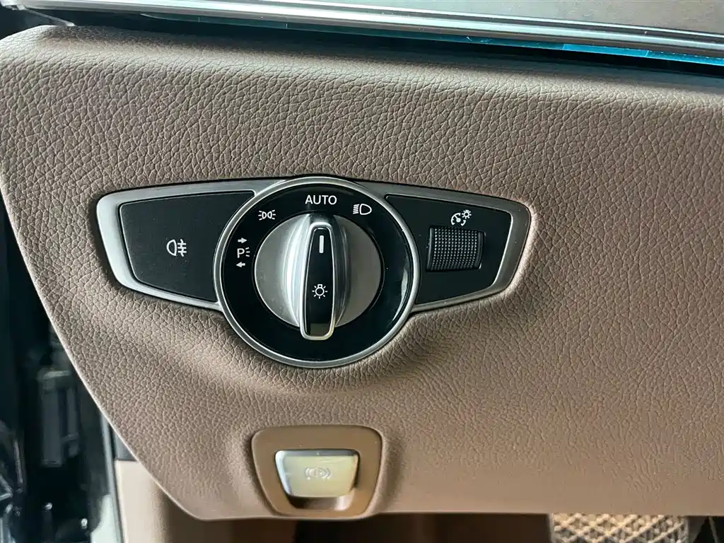 Mercedes-Benz Mercedes-Benz E-Class 2016 E 200 L 2016 - thumbnail 19
