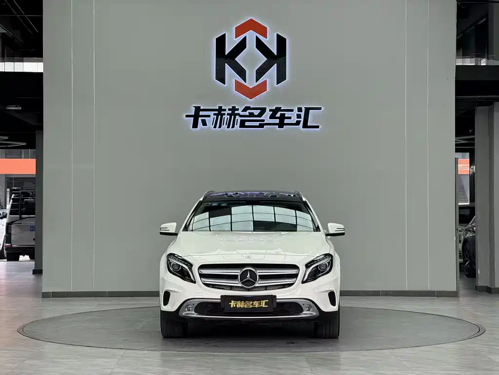 Mercedes-Benz Mercedes-Benz GLA 200 2015 Model Imported 2014 - thumbnail 2