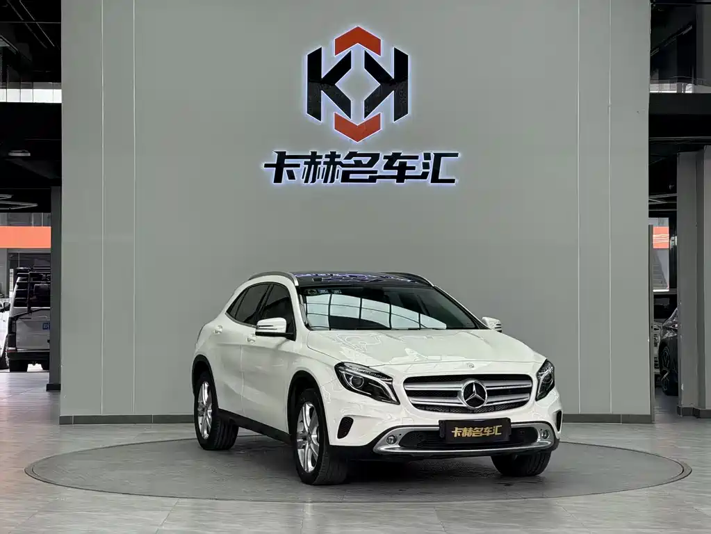 Mercedes-Benz Mercedes-Benz GLA 200 2015 Model Imported 2014 - thumbnail 3
