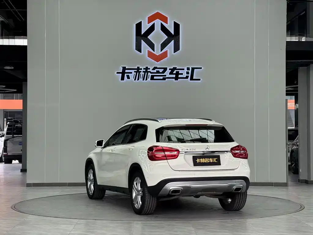 Mercedes-Benz Mercedes-Benz GLA 200 2015 Model Imported 2014 - thumbnail 4