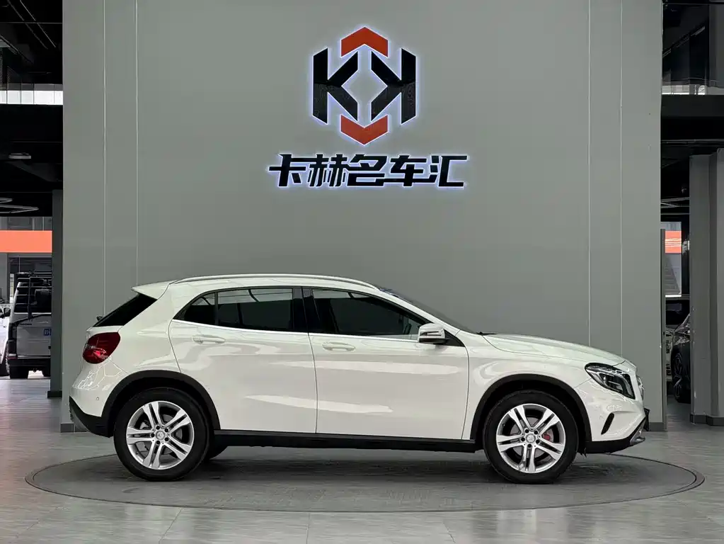 Mercedes-Benz Mercedes-Benz GLA 200 2015 Model Imported 2014 - thumbnail 8