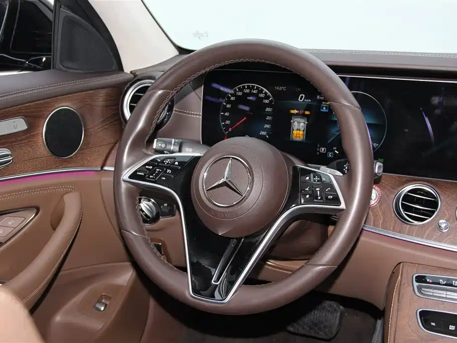 Mercedes-Benz Mercedes-Benz E-Class 2023 Model Year Facelift E 300 L Fashion Edition 2023 - thumbnail 15