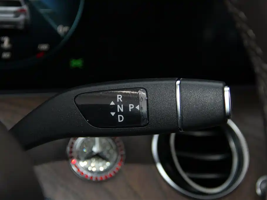 Mercedes-Benz Mercedes-Benz E-Class 2023 Model Year Facelift E 300 L Fashion Edition 2023 - thumbnail 21