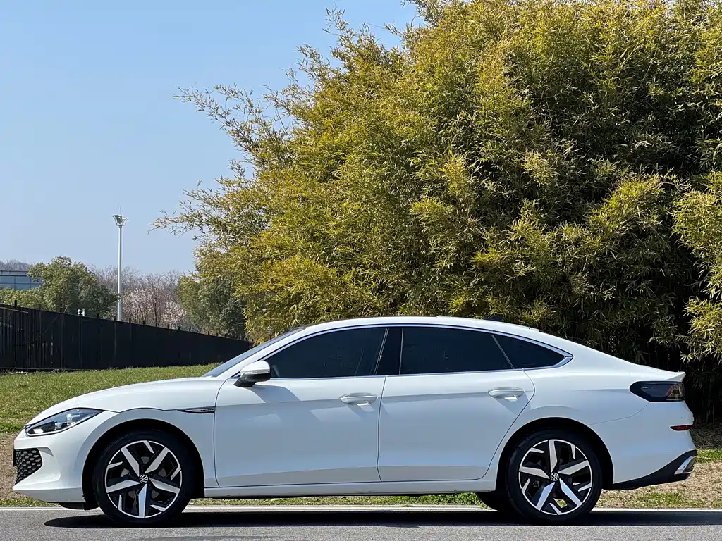 Volkswagen Lamando 2024 Lamando L 280TSI DSG Cool Spice Edition 2024 - thumbnail 4