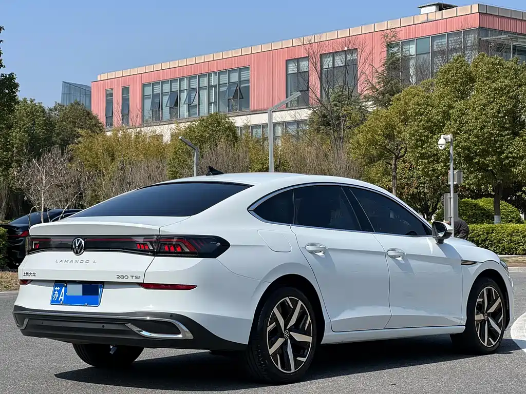 Volkswagen Lamando 2024 Lamando L 280TSI DSG Cool Spice Edition 2024 - thumbnail 5