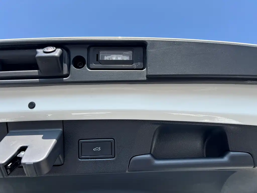 Volkswagen Lamando 2024 Lamando L 280TSI DSG Cool Spice Edition 2024 - thumbnail 9