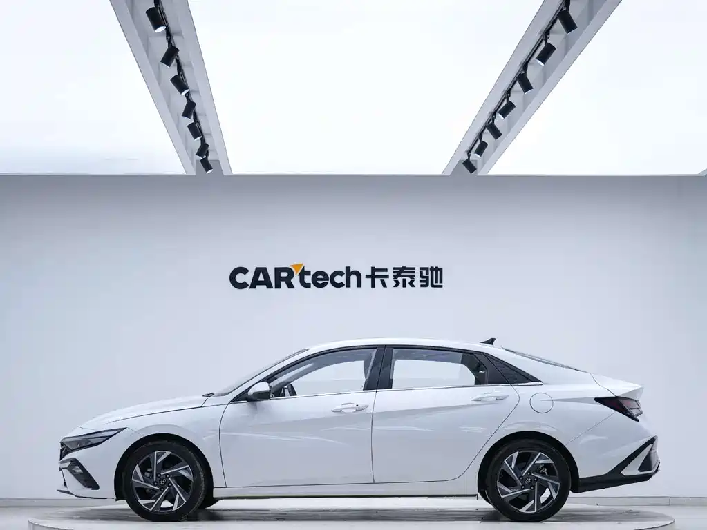 Hyundai Hyundai Elantra 2023 1.5L CVT GLX Elite Edition 2024 - thumbnail 4