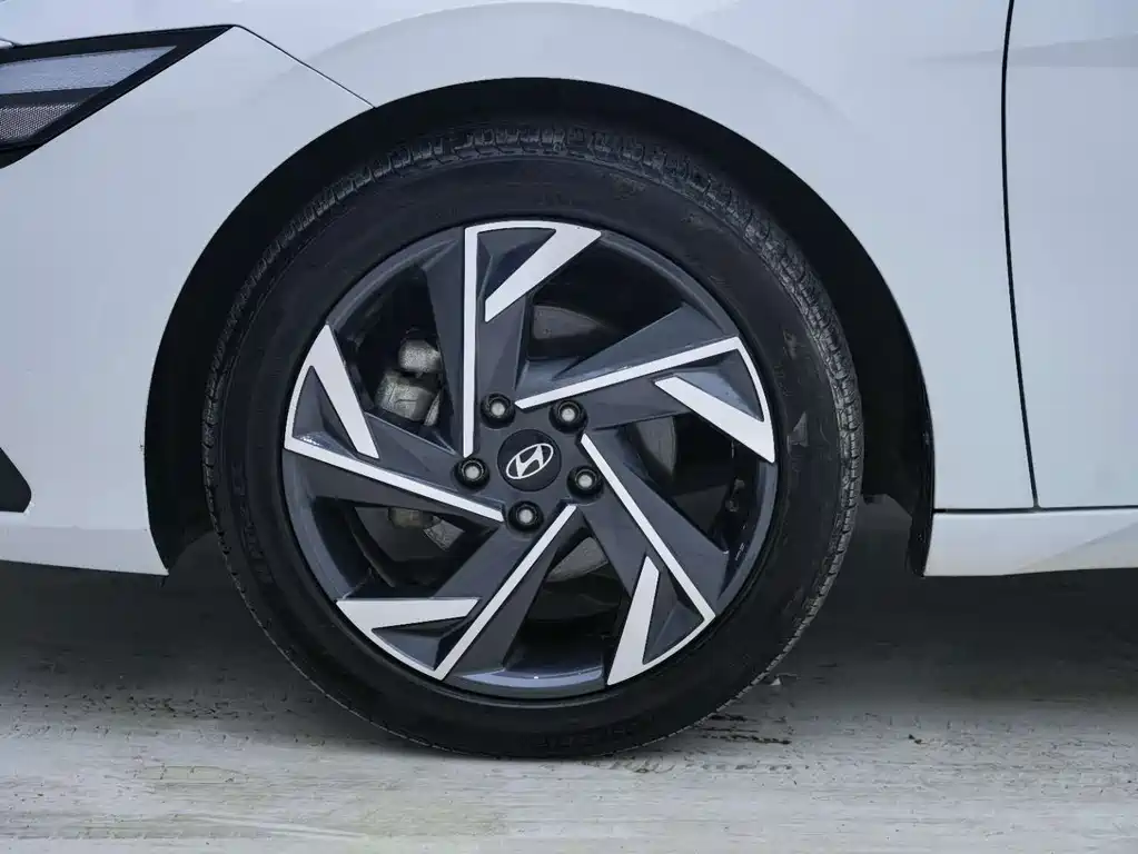 Hyundai Hyundai Elantra 2023 1.5L CVT GLX Elite Edition 2024 - thumbnail 11