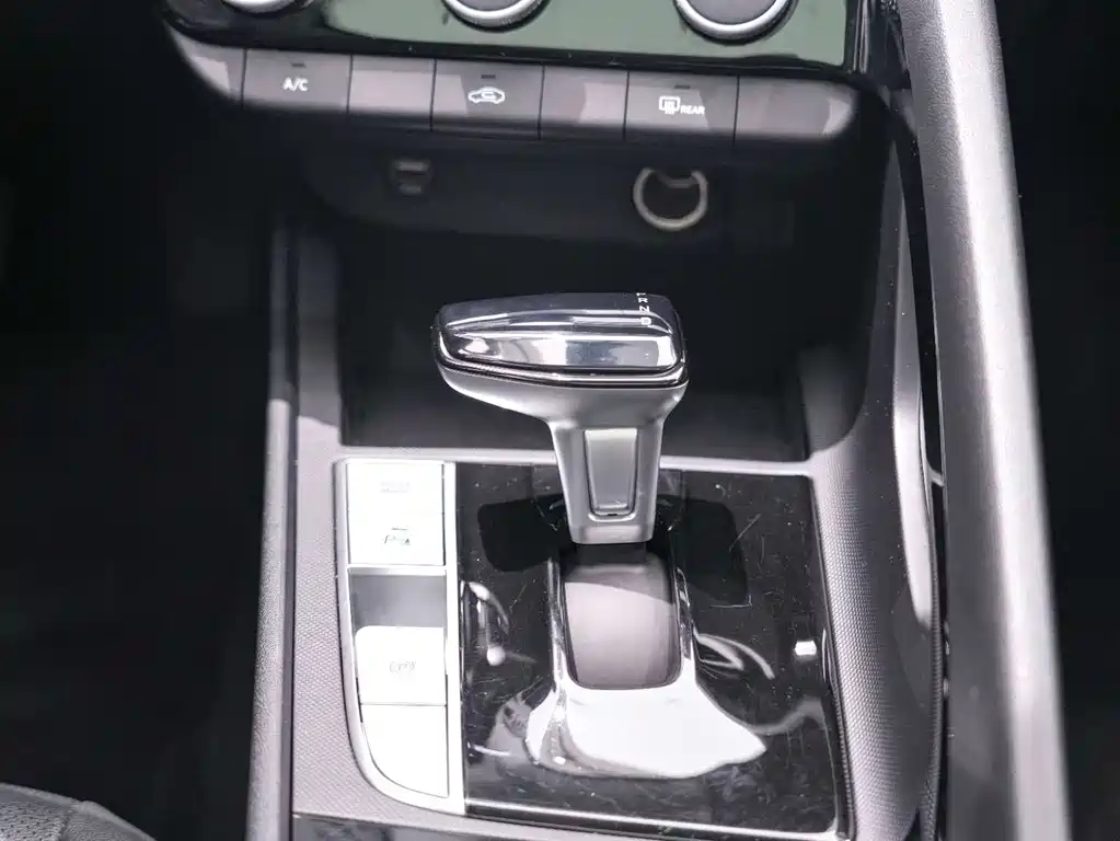 Hyundai Hyundai Elantra 2023 1.5L CVT GLX Elite Edition 2024 - thumbnail 15