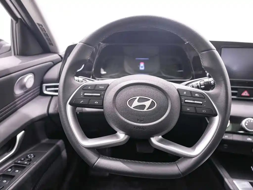 Hyundai Hyundai Elantra 2023 1.5L CVT GLX Elite Edition 2024 - thumbnail 18