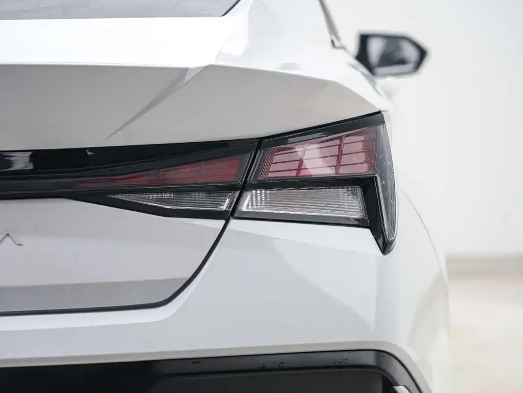 Hyundai Hyundai Elantra 2023 1.5L CVT GLX Elite Edition 2024 - thumbnail 23