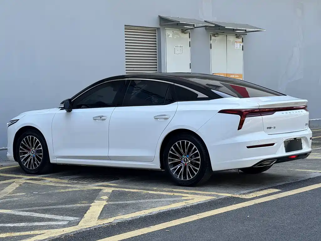 Bestune Bestune B70 2023 Model 3rd Generation 1.5T Automatic Comfort Edition 2023 - thumbnail 5