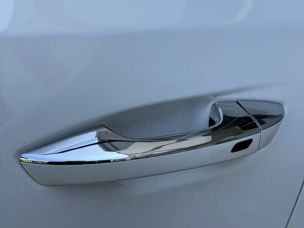 Bestune Bestune B70 2023 Model 3rd Generation 1.5T Automatic Comfort Edition 2023 - thumbnail 12