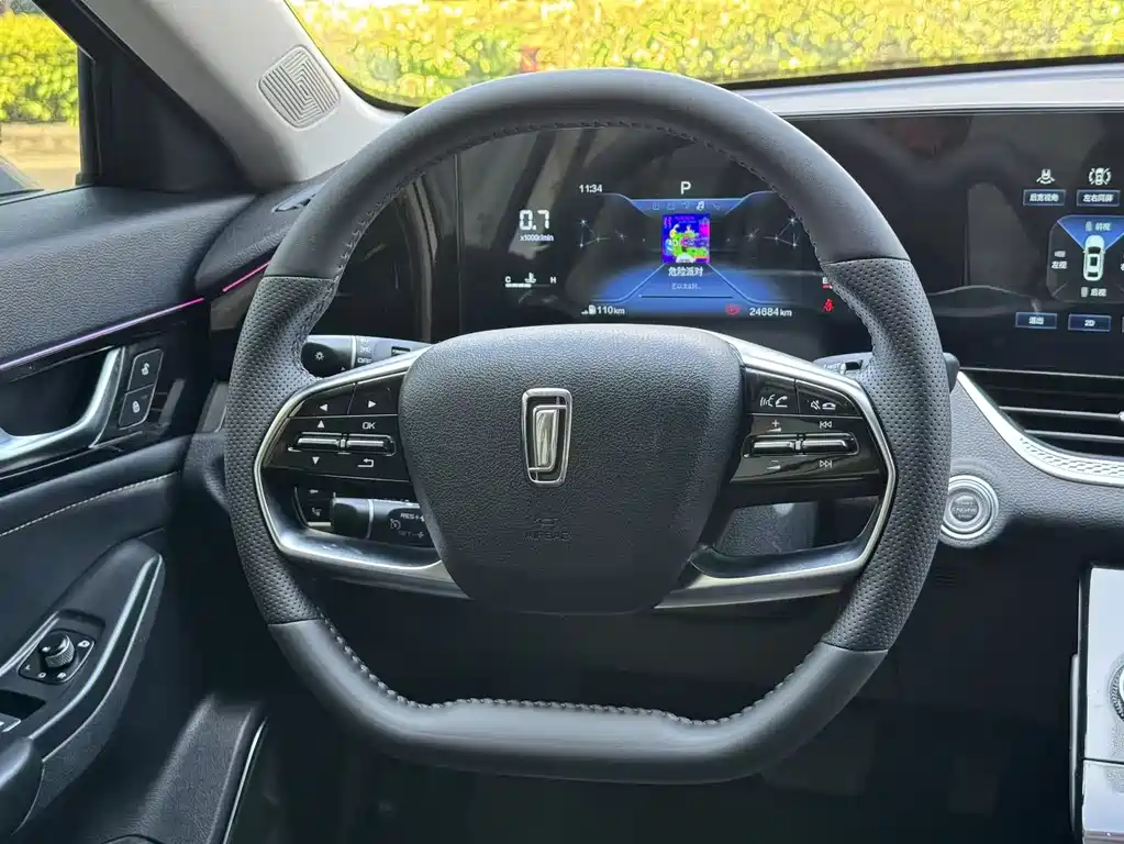 Bestune Bestune B70 2023 Model 3rd Generation 1.5T Automatic Comfort Edition 2023 - thumbnail 17