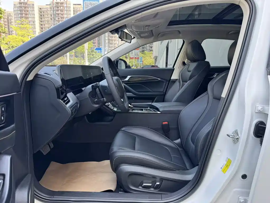 Bestune Bestune B70 2023 Model 3rd Generation 1.5T Automatic Comfort Edition 2023 - thumbnail 25