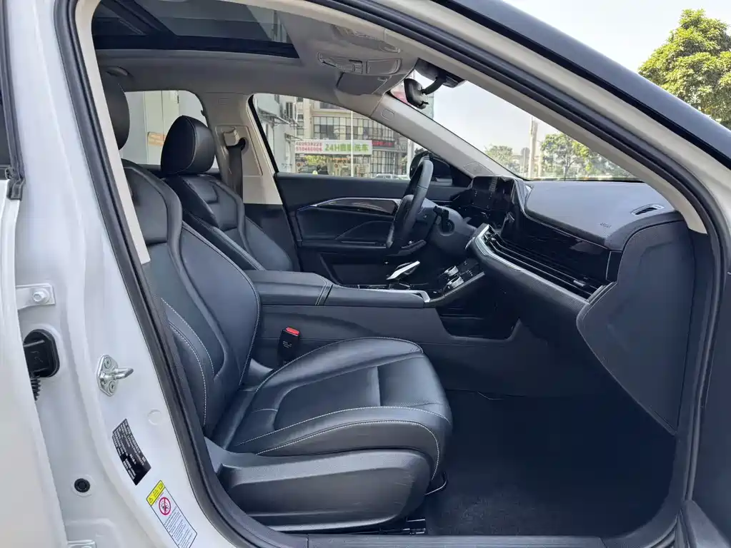 Bestune Bestune B70 2023 Model 3rd Generation 1.5T Automatic Comfort Edition 2023 - thumbnail 27