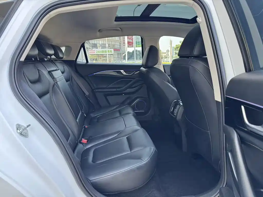 Bestune Bestune B70 2023 Model 3rd Generation 1.5T Automatic Comfort Edition 2023 - thumbnail 28