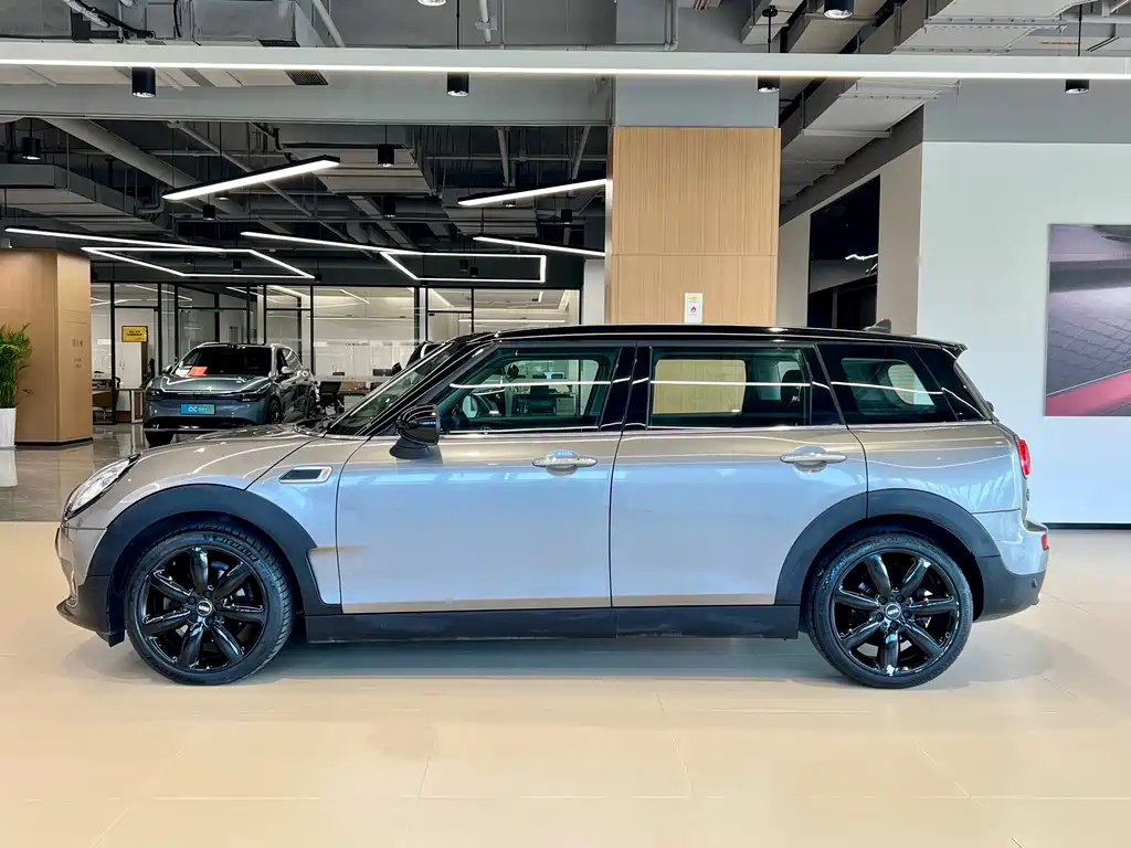 MINI MINI CLUBMAN 2016 Facelift 1.5T COOPER Connoisseur Edition 2018 - thumbnail 4