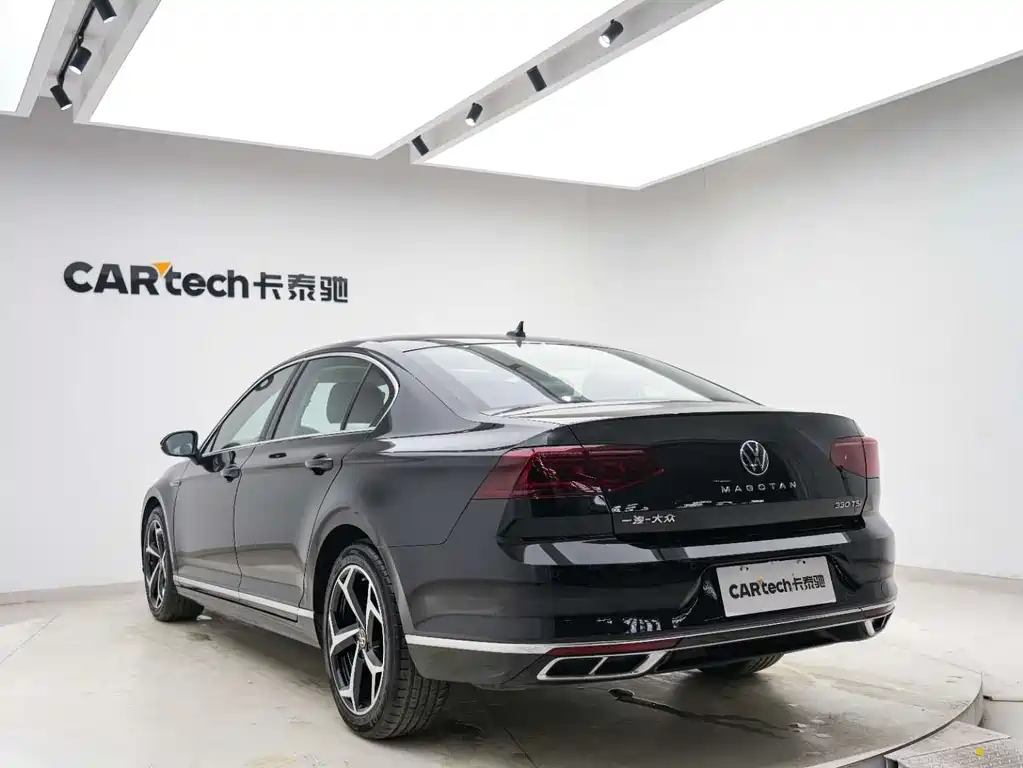 Volkswagen Magotan 2023 2 Million Units Anniversary Edition 330TSI DSG Luxury Model 2023 - thumbnail 19