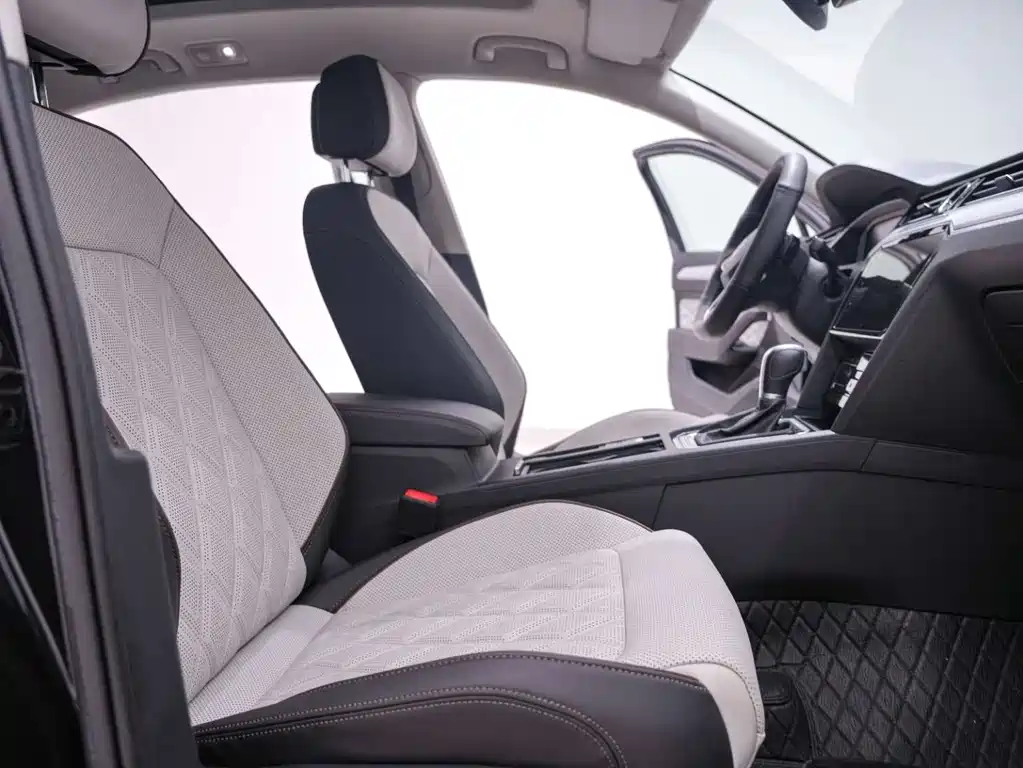 Volkswagen Magotan 2023 2 Million Units Anniversary Edition 330TSI DSG Luxury Model 2023 - thumbnail 25
