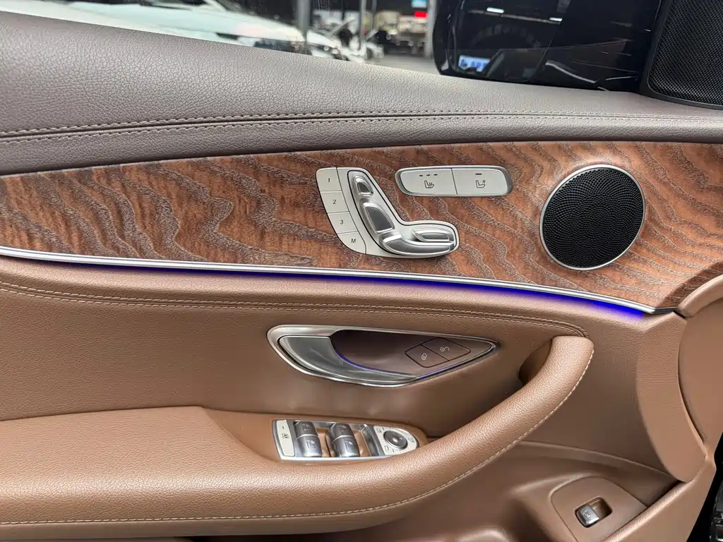 Mercedes-Benz Mercedes-Benz E-Class 2023 Facelift E 300 L Fashion Edition 2023 - thumbnail 14