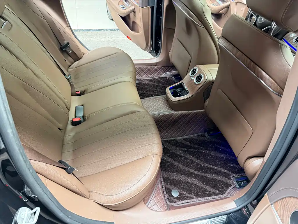 Mercedes-Benz Mercedes-Benz E-Class 2023 Facelift E 300 L Fashion Edition 2023 - thumbnail 23