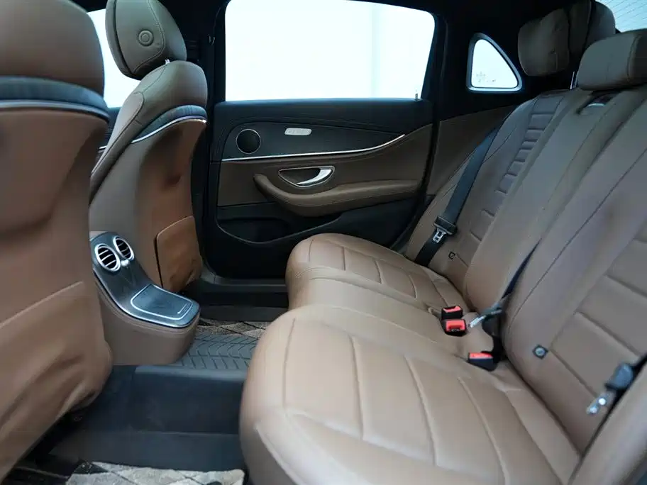 Mercedes-Benz Mercedes-Benz E-Class 2022 E 260 L Sport 2022 - thumbnail 14