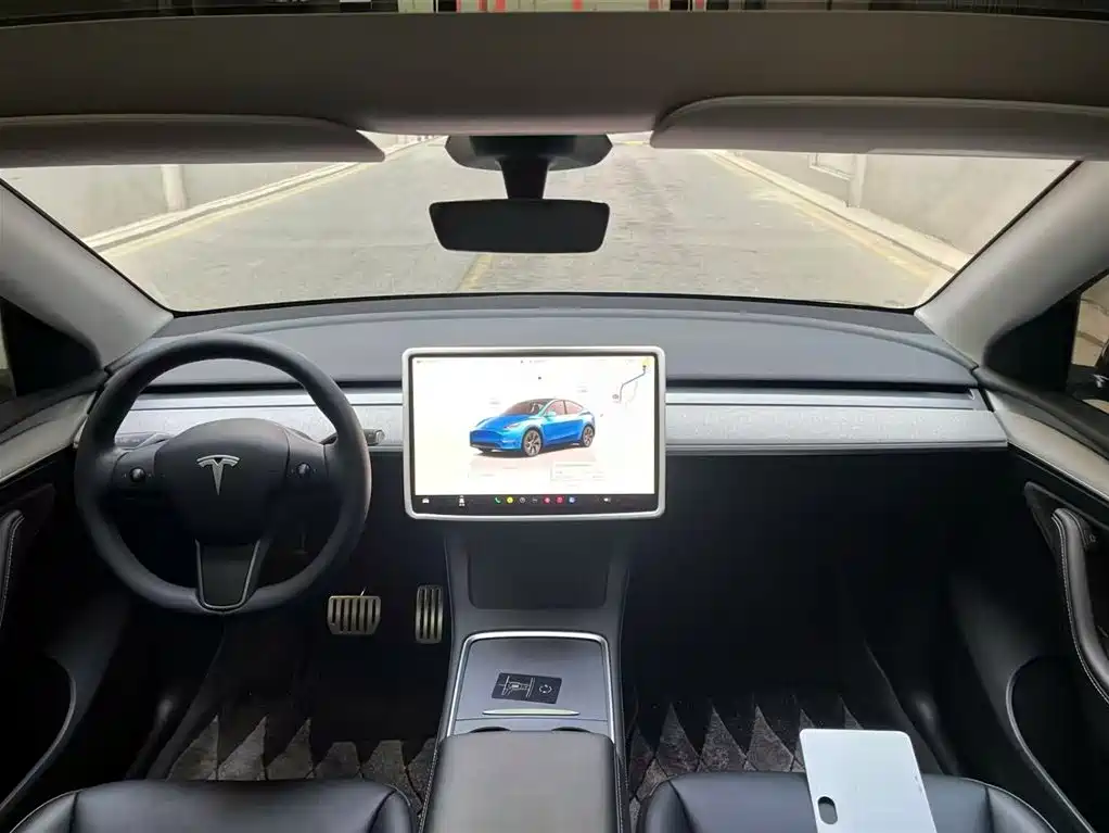 Tesla Model Y 2024 Rear-Wheel Drive 2024 - thumbnail 11