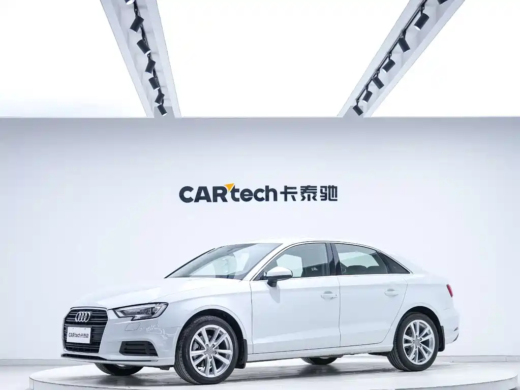 Audi Audi A3 2018 30th Anniversary Edition Limousine 35 TFSI Progressive 2018