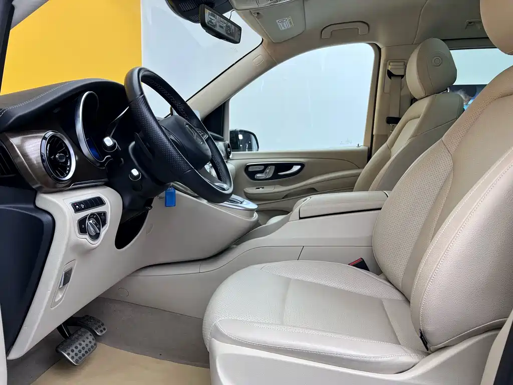 Mercedes-Benz Mercedes-Benz V-Class 2021 V 260 L Long Wheelbase Luxury Edition 2023 - thumbnail 3