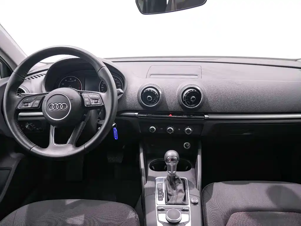 Audi Audi A3 2018 30th Anniversary Edition Limousine 35 TFSI Progressive 2018 - thumbnail 8