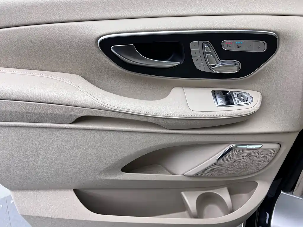 Mercedes-Benz Mercedes-Benz V-Class 2021 V 260 L Long Wheelbase Luxury Edition 2023 - thumbnail 5
