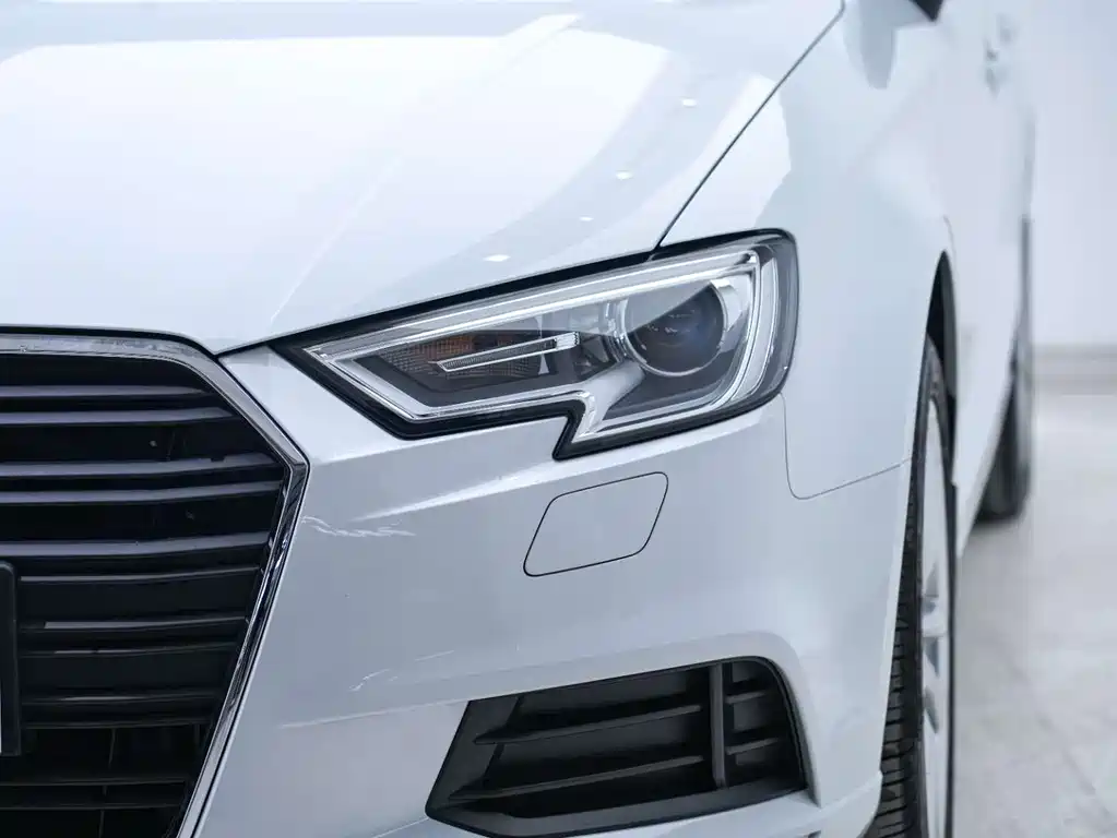 Audi Audi A3 2018 30th Anniversary Edition Limousine 35 TFSI Progressive 2018 - thumbnail 11