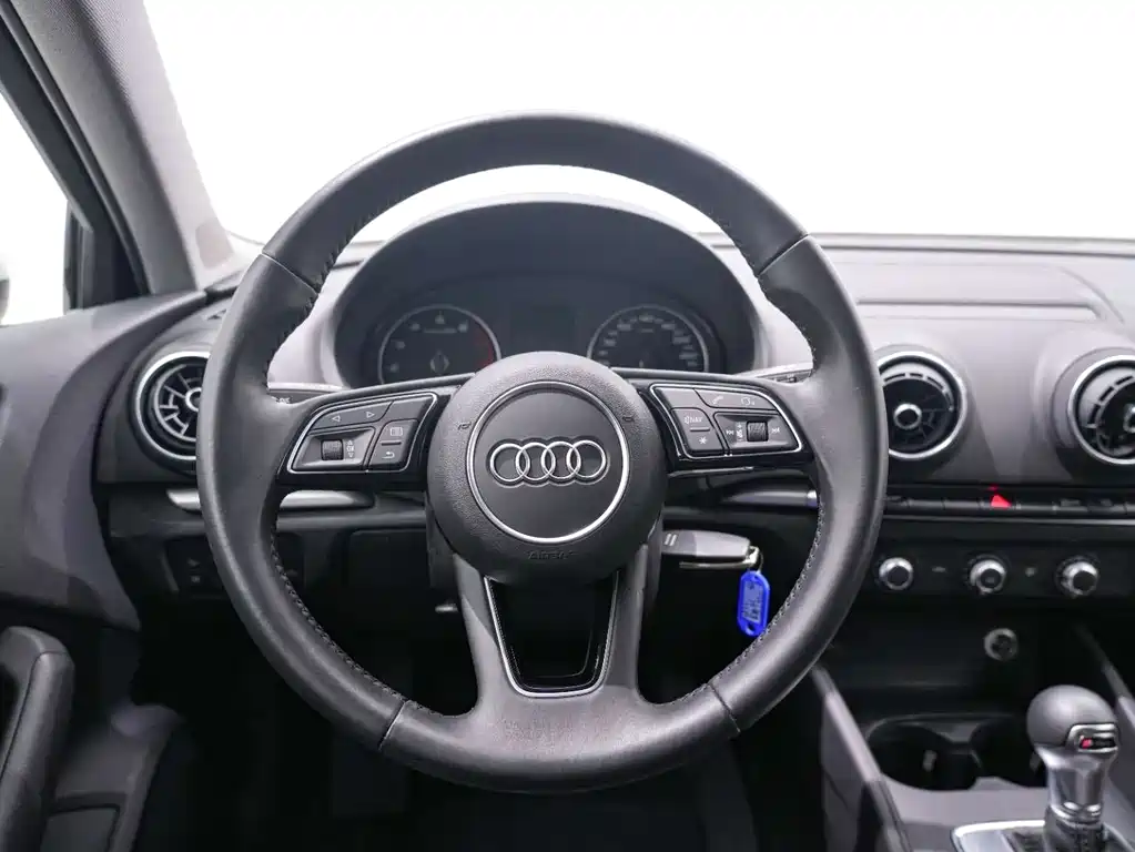 Audi Audi A3 2018 30th Anniversary Edition Limousine 35 TFSI Progressive 2018 - thumbnail 15
